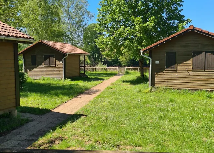 مكان تخييم Les Guinguette Capdenac-Gare