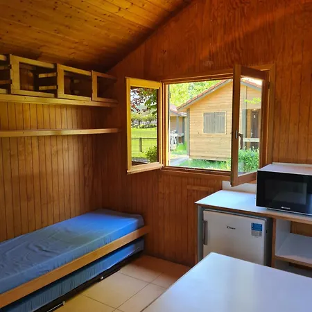 Les Guinguette Kamp alanı